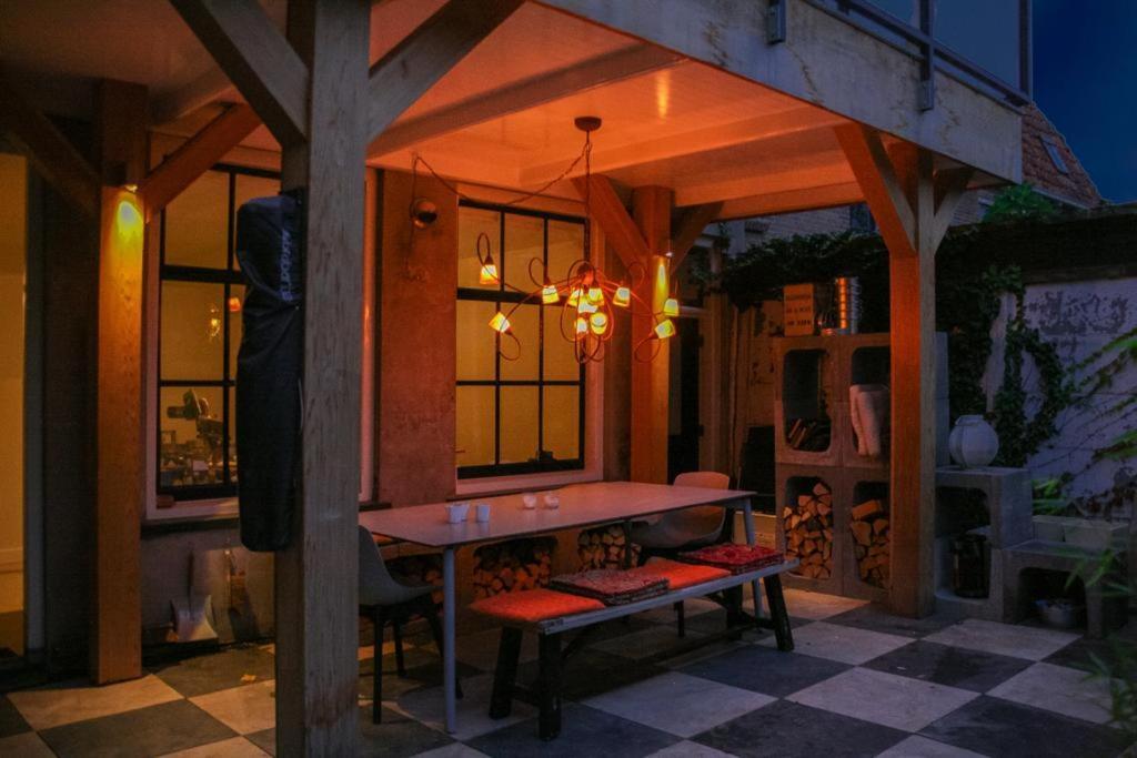 Bed&Breakfast Tussen De Poorten Кампен Екстериор снимка